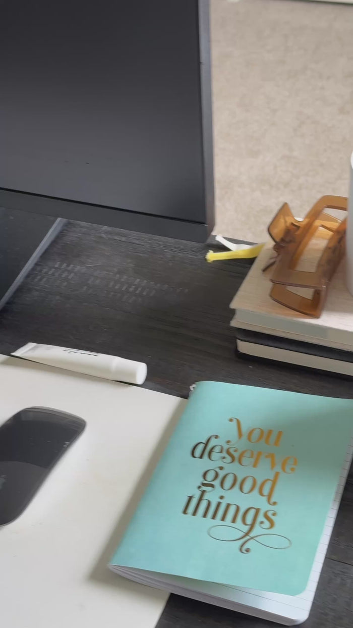 Video of a woman reviewing TIMEBEAM supplements.